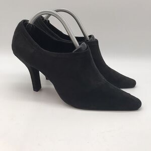 TAHARI TA-ZEST Black Stretch Suede Pumps Women's size 7.5M Ankle Style 3" Heels